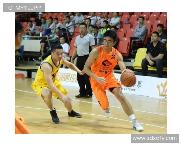 赛后分析:北京篮球队与重庆篮球队的战术对决与技术亮点探讨